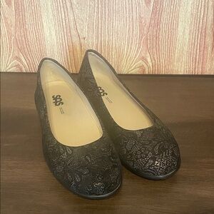 SAS Scenic Women’s Black Lace Multi Floral Embossed Leather Suede Flats